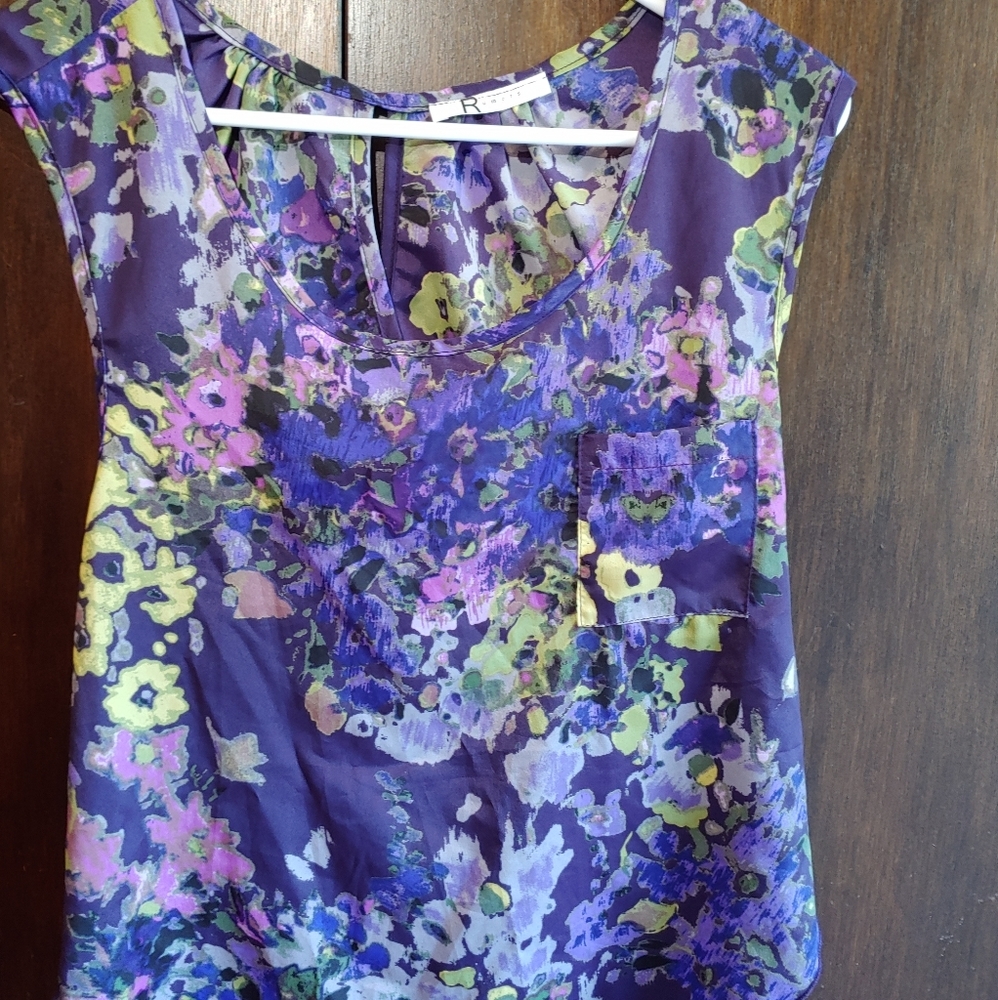 Open back flower blouse M